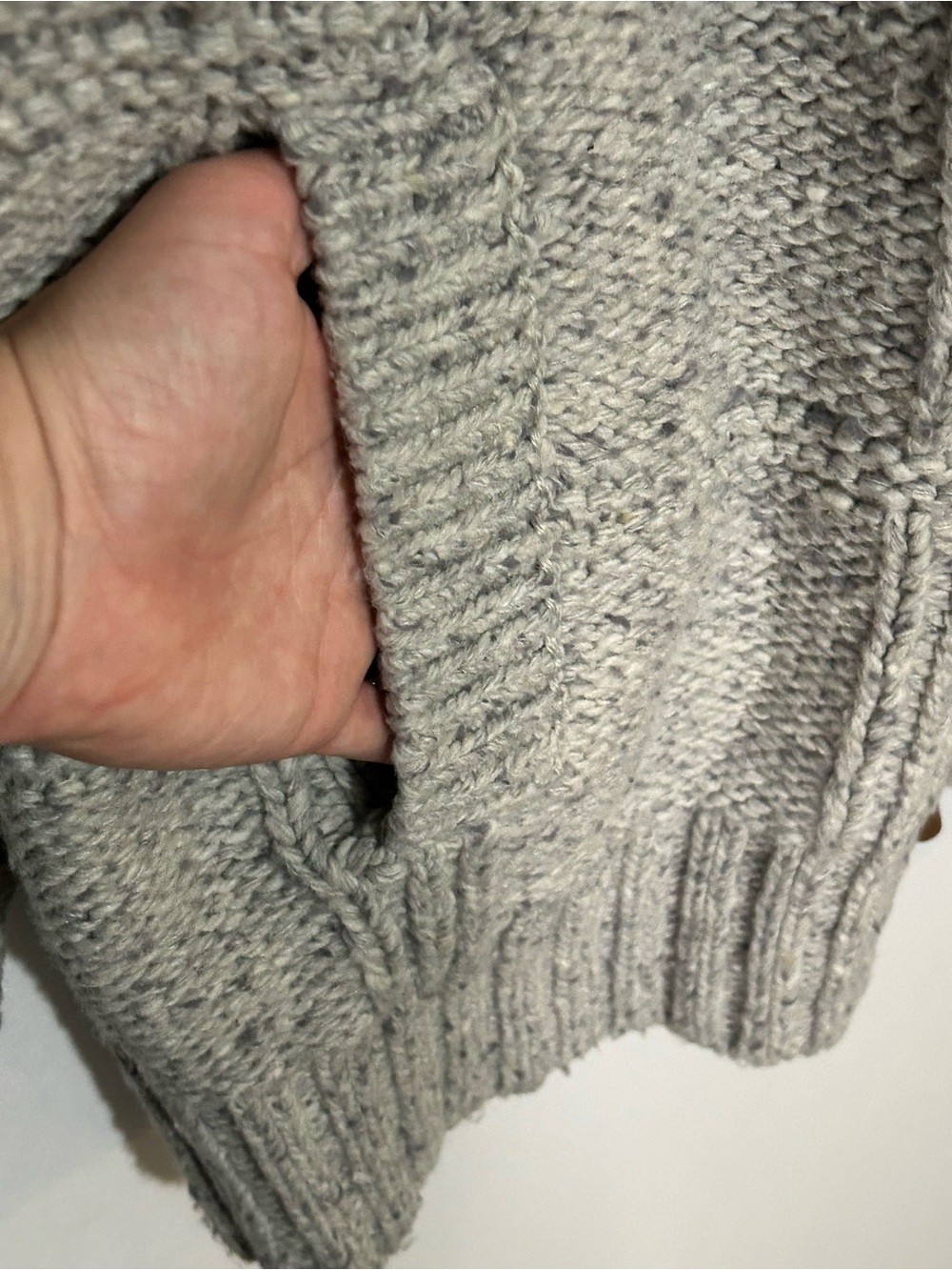 NWT Banana Republic Men’s Wool Blend Shawl Collar Toggle Cardigan Grey M - Picture 6 of 10